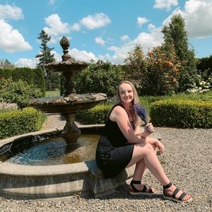 Meet your Posher, Brooke